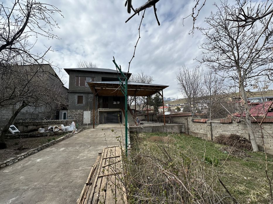 Дача сотилади Чорвок Бостонлик