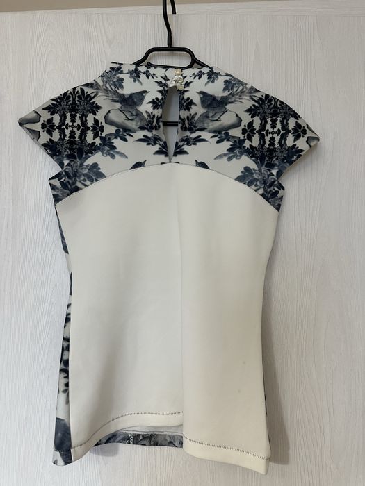 Ефектен топ 29 Desire