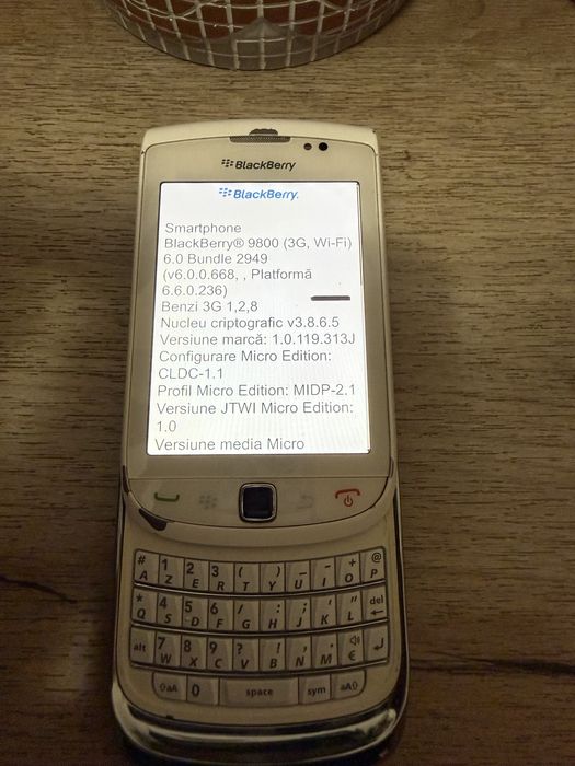 Blackberry 9800 , 3G , Wi-Fi , White