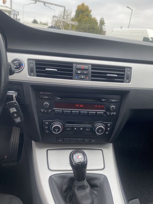 BMW Seria 3 E90 Facelift LCI - 318D 2.0 143CP - Manual