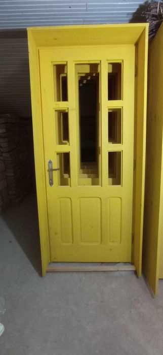 Uși de lemn masiv Brad