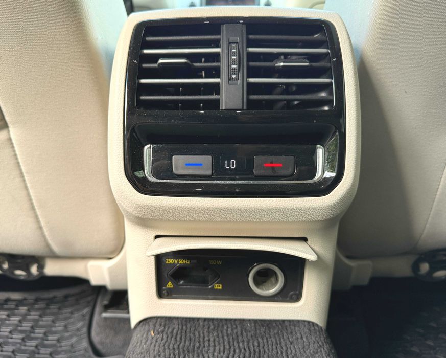 VW Passat B8 VARIANT 2.0 TDI 150 CP DSG