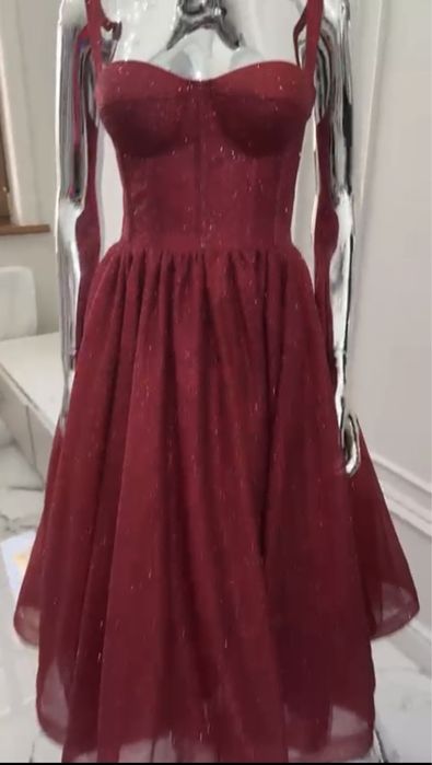 Продам вечерние платья