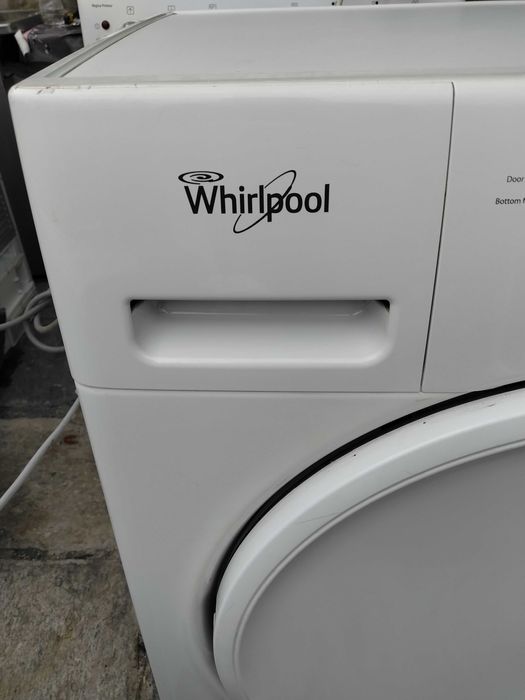 Сулилня WHIRLPOOL  в много добро състояние