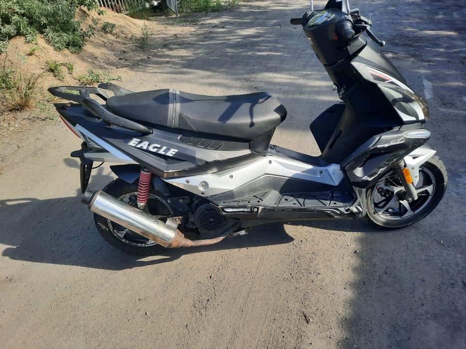 Скутер 150 кубов