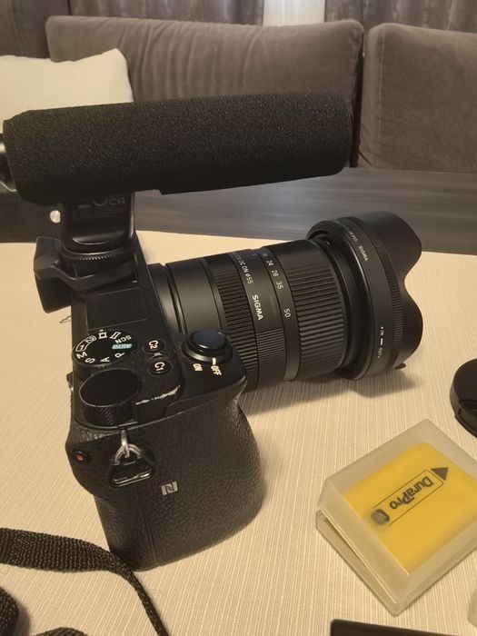 Sony 6500+Sigma 18-50mm f/2.8 DC DN Contemporary+микрофон+б