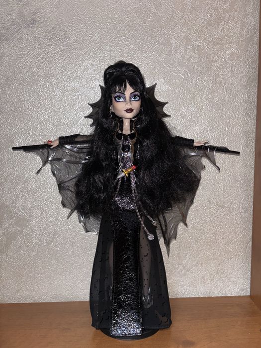 elvira skullector monster high