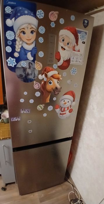 Продам холодильник  Midea