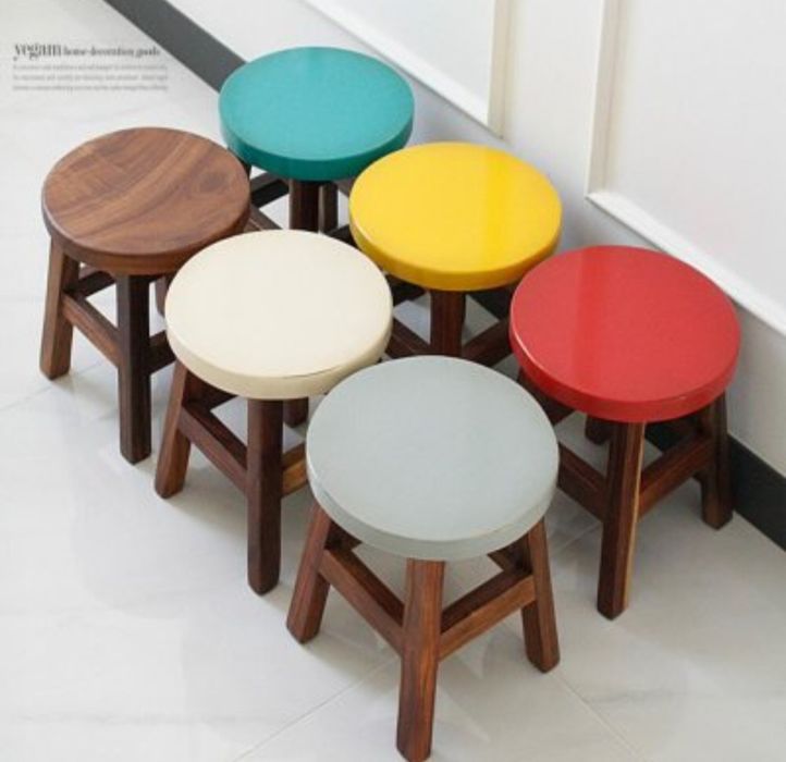 Стулья детские из дерева.