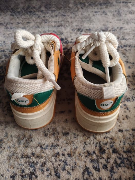 Încălțăminte mărime 39