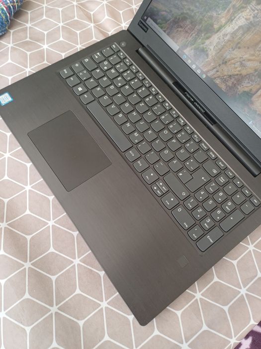 Laptop Lenovo i5 8th ssd ddr4