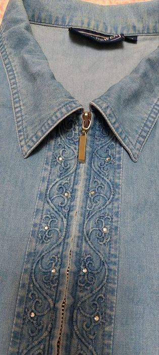 Женская джинсовая рубашка