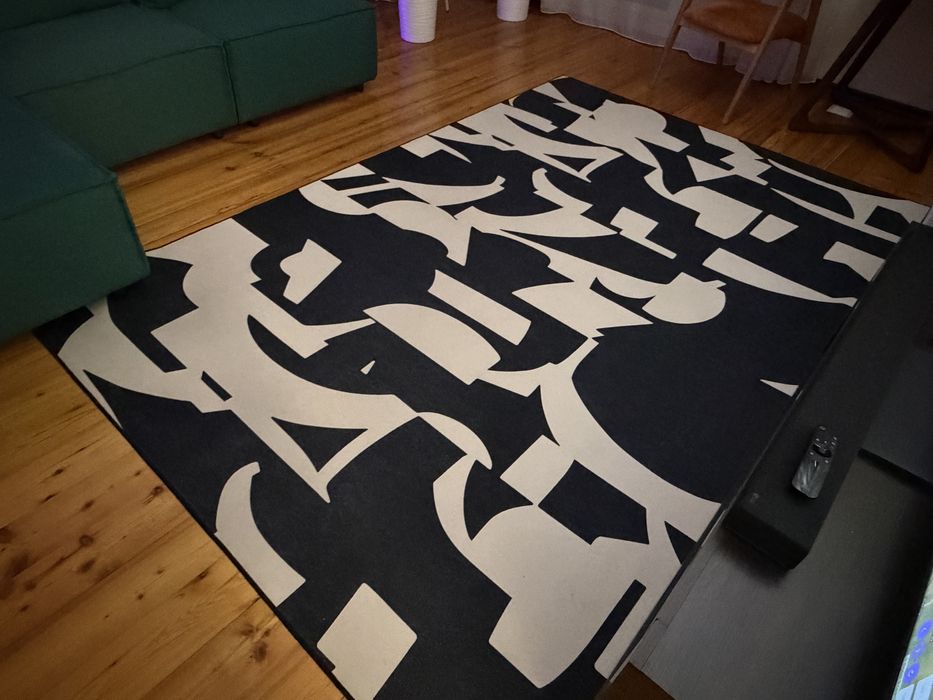 Продам ковер в гостиную 2х3 метра