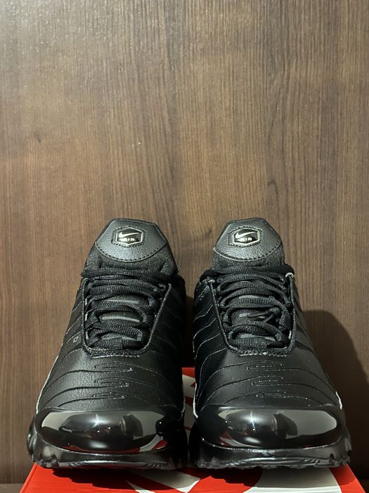 Nike Air Max Plus Triple Black "Leather" - 42,43,44,45