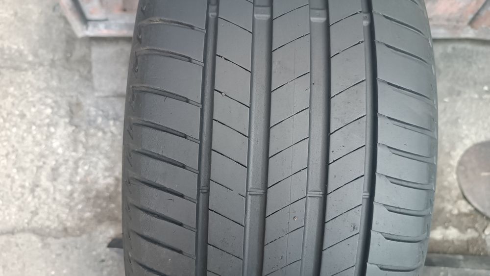 245/45/18 Bridgestone