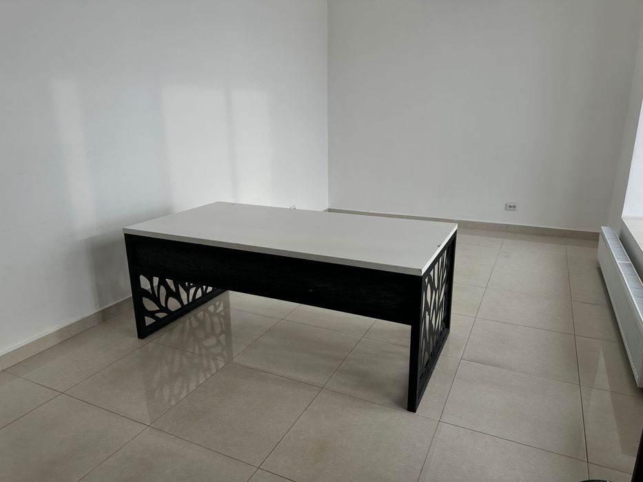 Продаётся офисный / рабочий стол