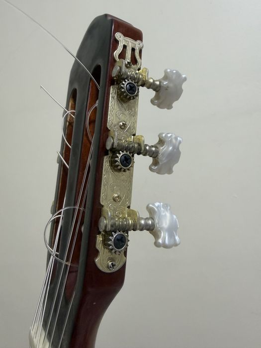 Гитара классическая.