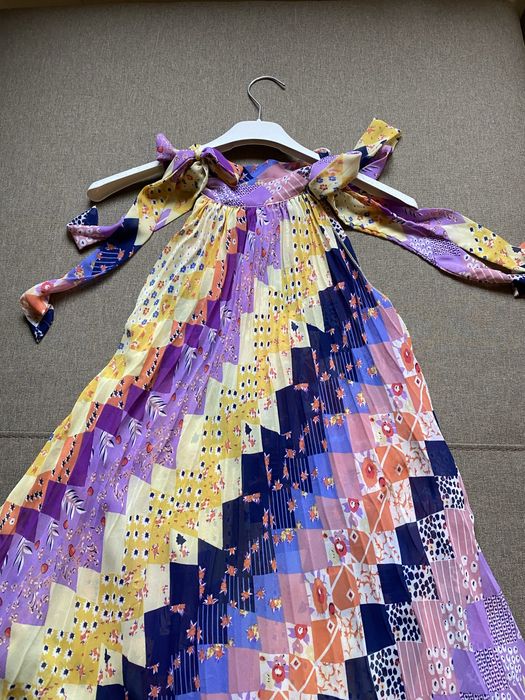 Цветни солирани туники