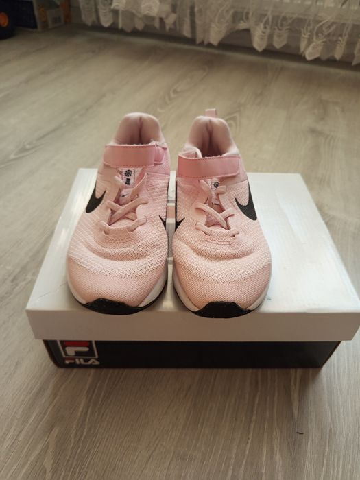 Маратонки Nike номер 33,5