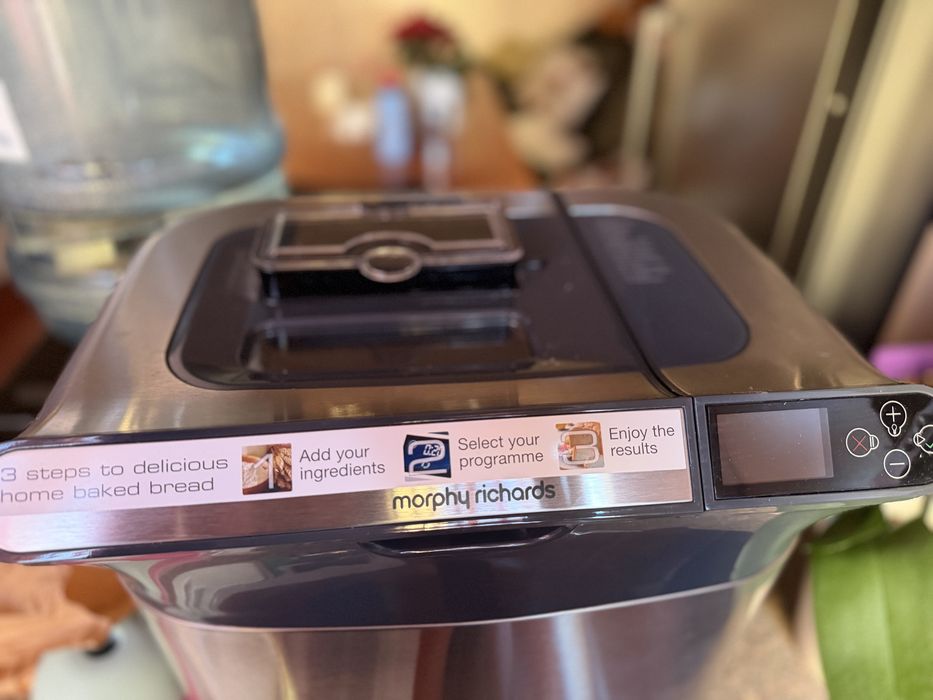 Хлебопекарна Morphy Richards 19 програми