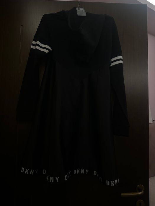 Черна рокля DKNY