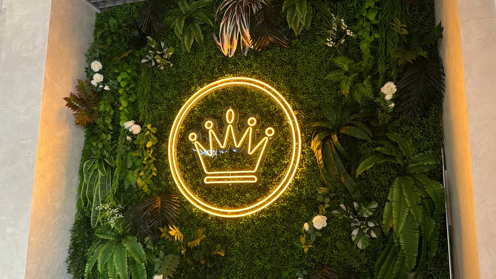 Неон, неоновые буквы и вывески / neon