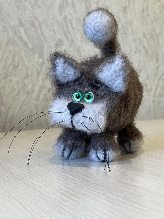 Продам сувенирного кота Федю!!!
