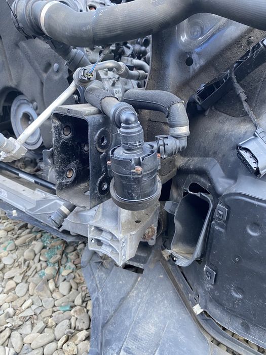 Pompă  auxiliară recirculare apă BMW G11 3.0 D