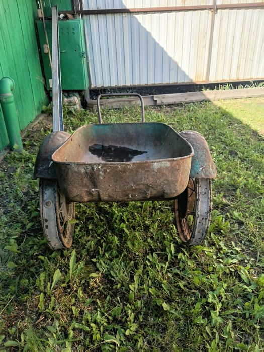 Продам садовую тачку
