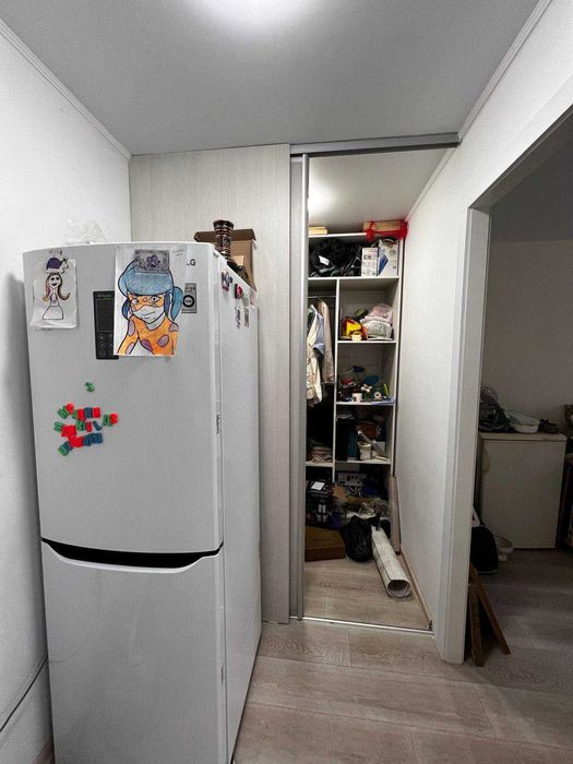 Продаётся 3-комнатная в Центре.