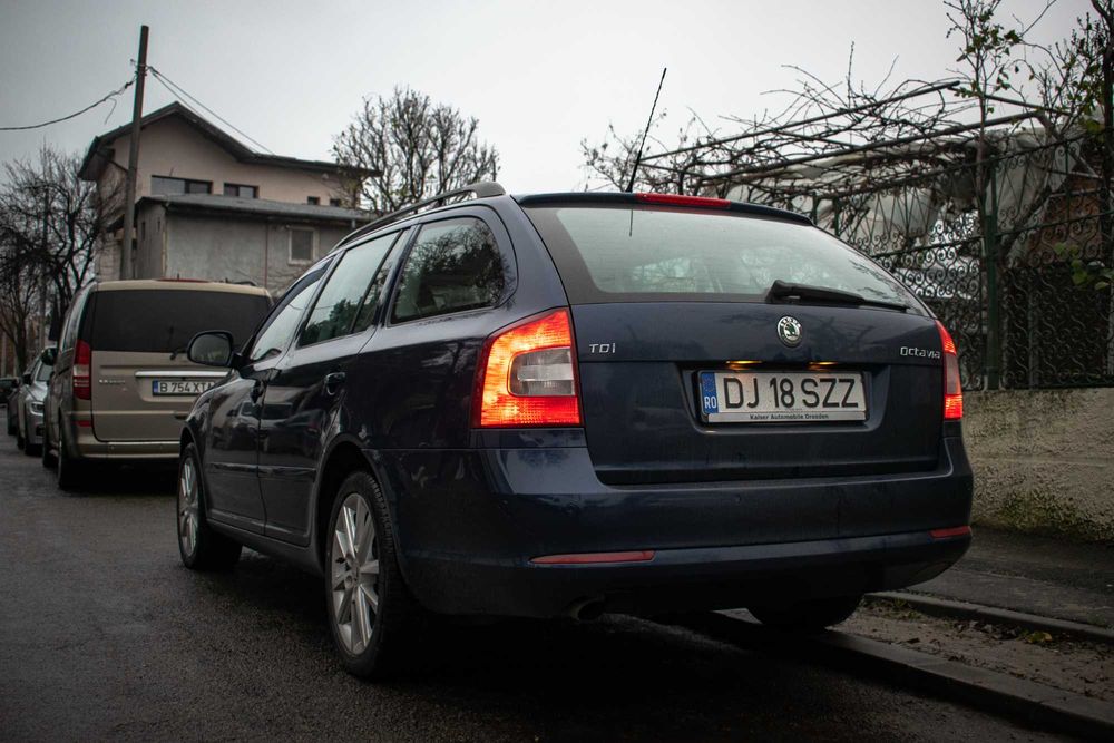 SKODA Octavia 2011 — imagine 2