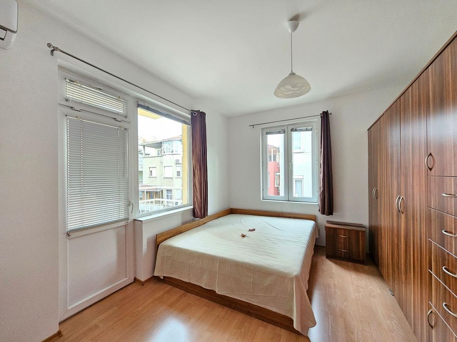 Дава се под наем Тристаен апартамент в Пловдив, Център - 100 кв.м за 612 € - Снимка #5