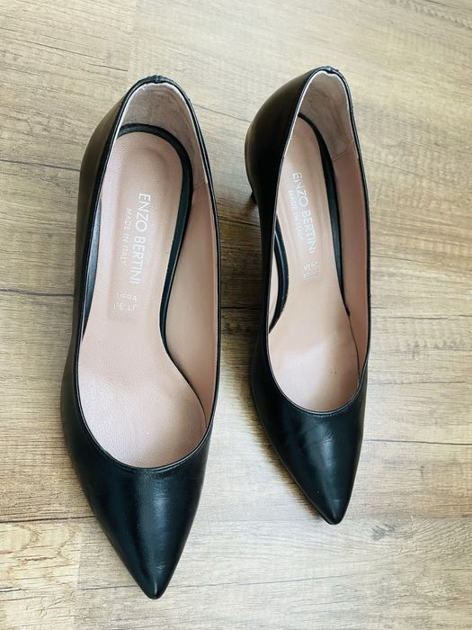 Pantofi Enzo Bertini, mar 40, toc de 6 cm, o purtare. Impecabili!