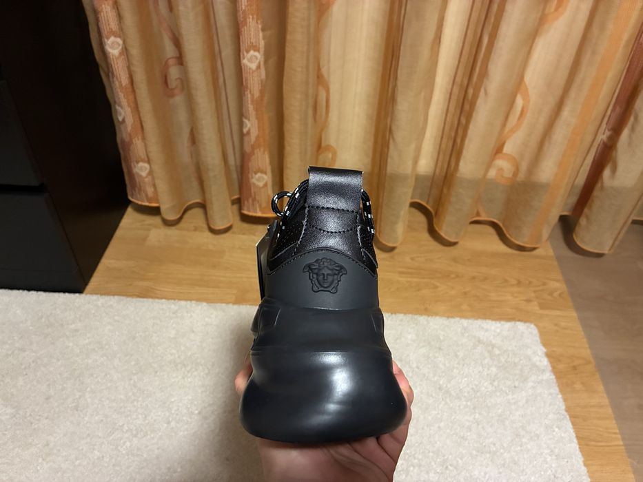 Versace Chain Reaction 39,41,42 negru