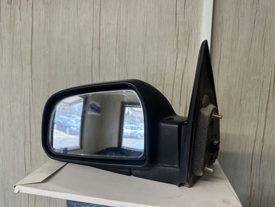 Огледало ляво за Хюндай Туксон 2004-2009г.!