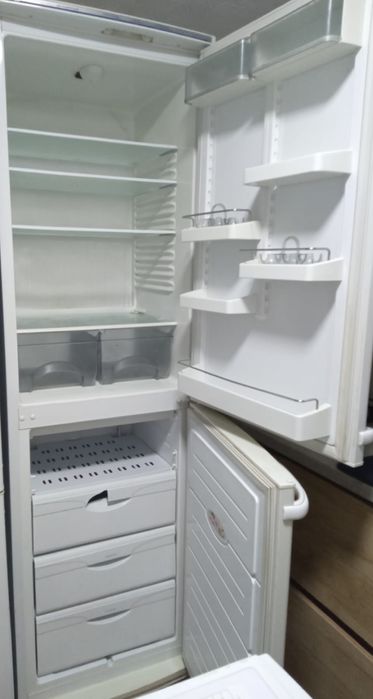 Продам холодильник