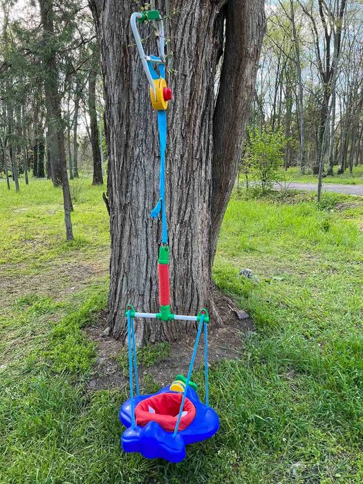 Бънджи за бебе, подскачане и забавление