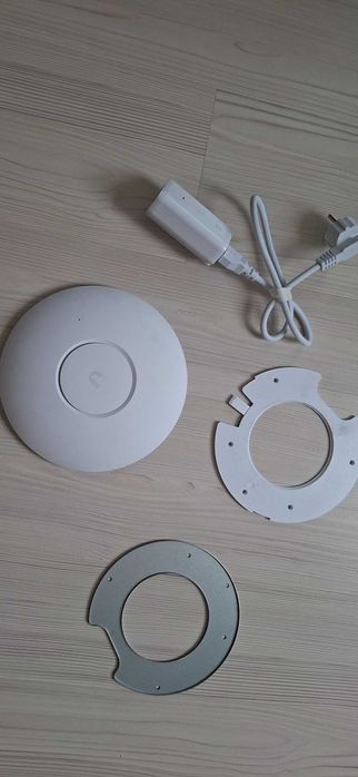 Продавам UniFi AP Pro