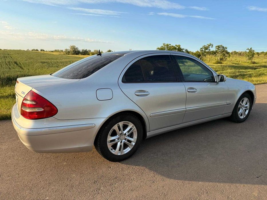 MERCEDES-BENZ E-Class 2004 — imagine 4