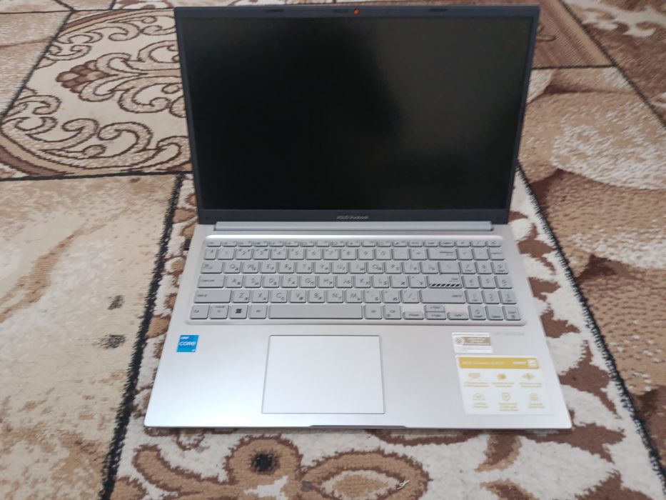 ASUS VivoBook X1504VA