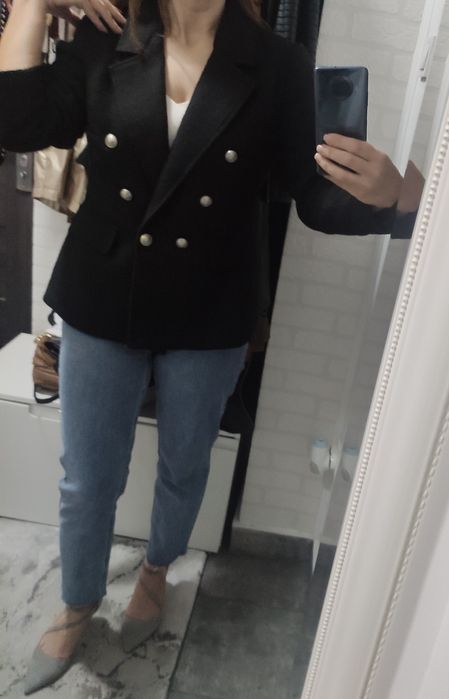 Sacou negru cu două rânduri de nasturi