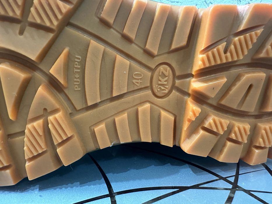 Ботинки СПЕЦОБУВЬ. Новые.РАЗМЕР 40