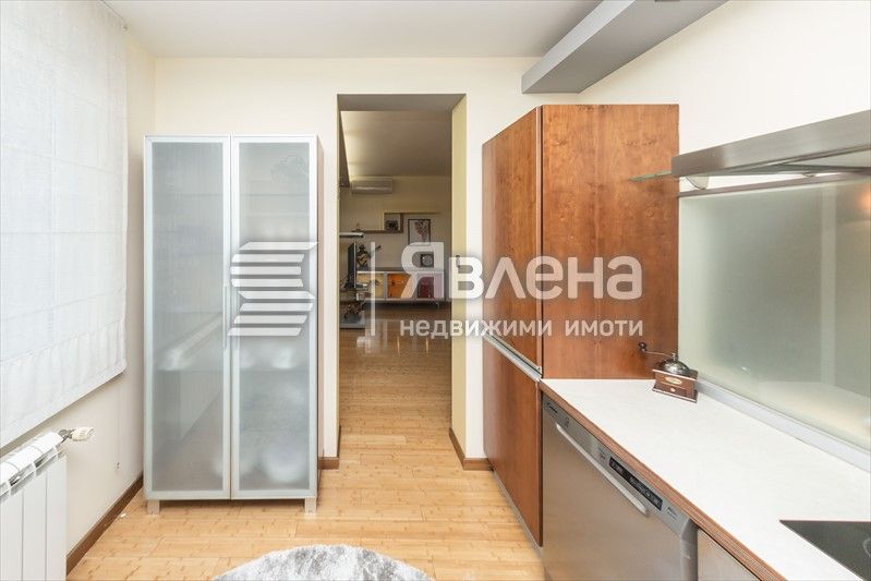 Дава се под наем Двустаен апартамент в София, Гоце Делчев - 80 кв.м за 700 € - Снимка #6