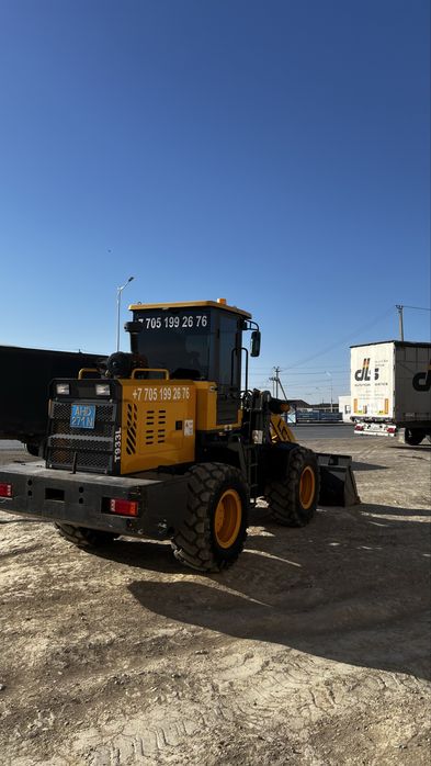 Погрузчик фронтальный