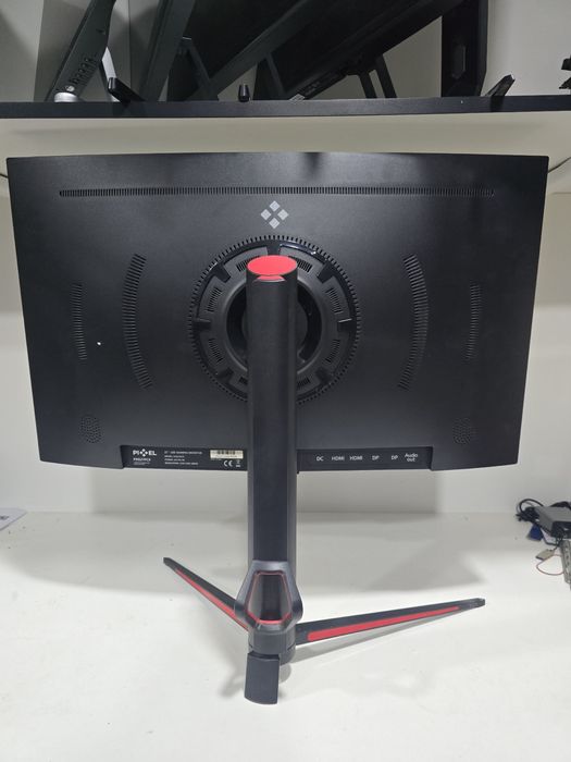 Pixel 27 curved hasted