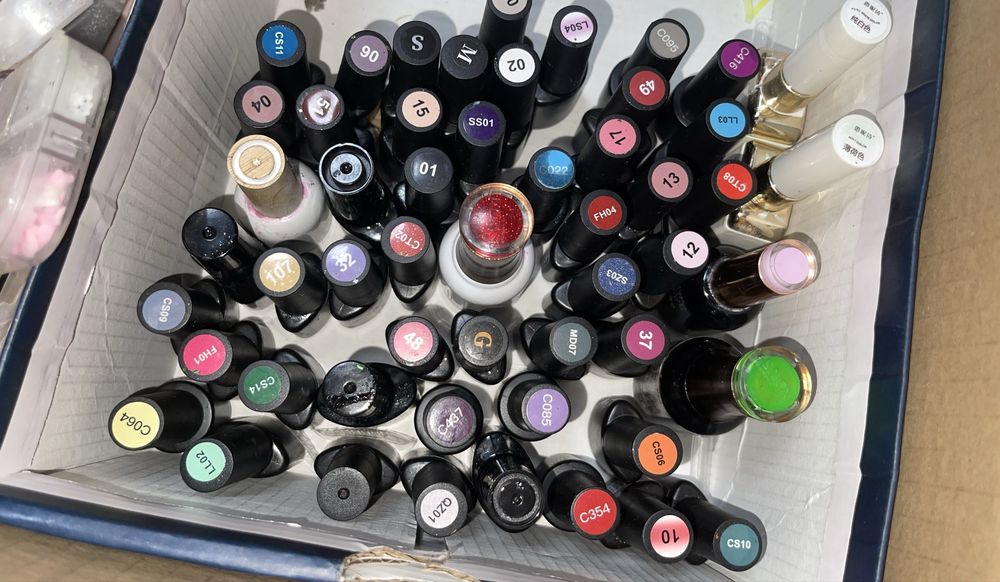 Produse de unghii