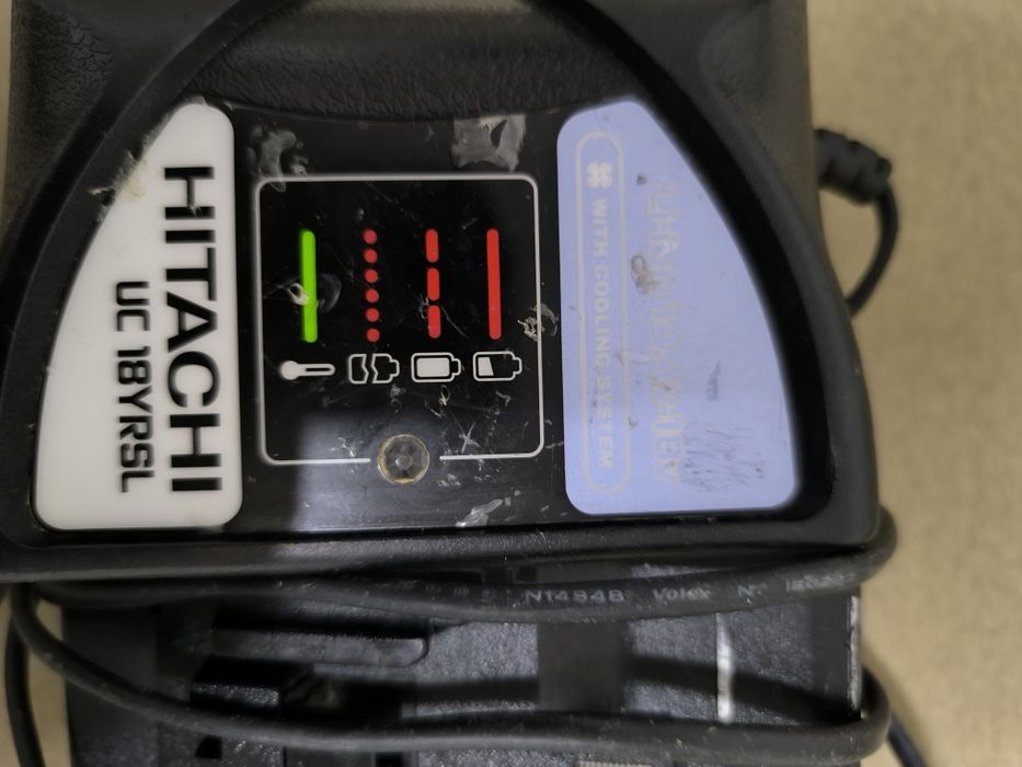 Încărcător Hitachi UC18YRSL
