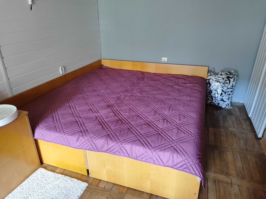 Легла с  матраци