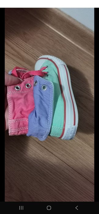 Tenisi  Converse, marime 31. Noi, fara eticheta. Predare Constanț