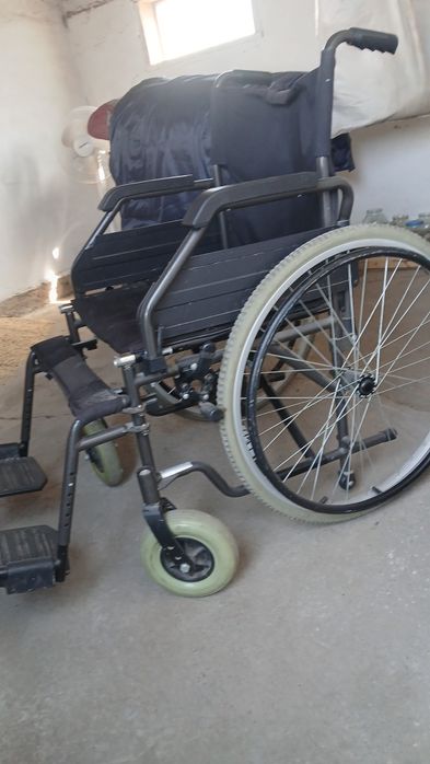 Инвалидная коляска в идеальном состоянии